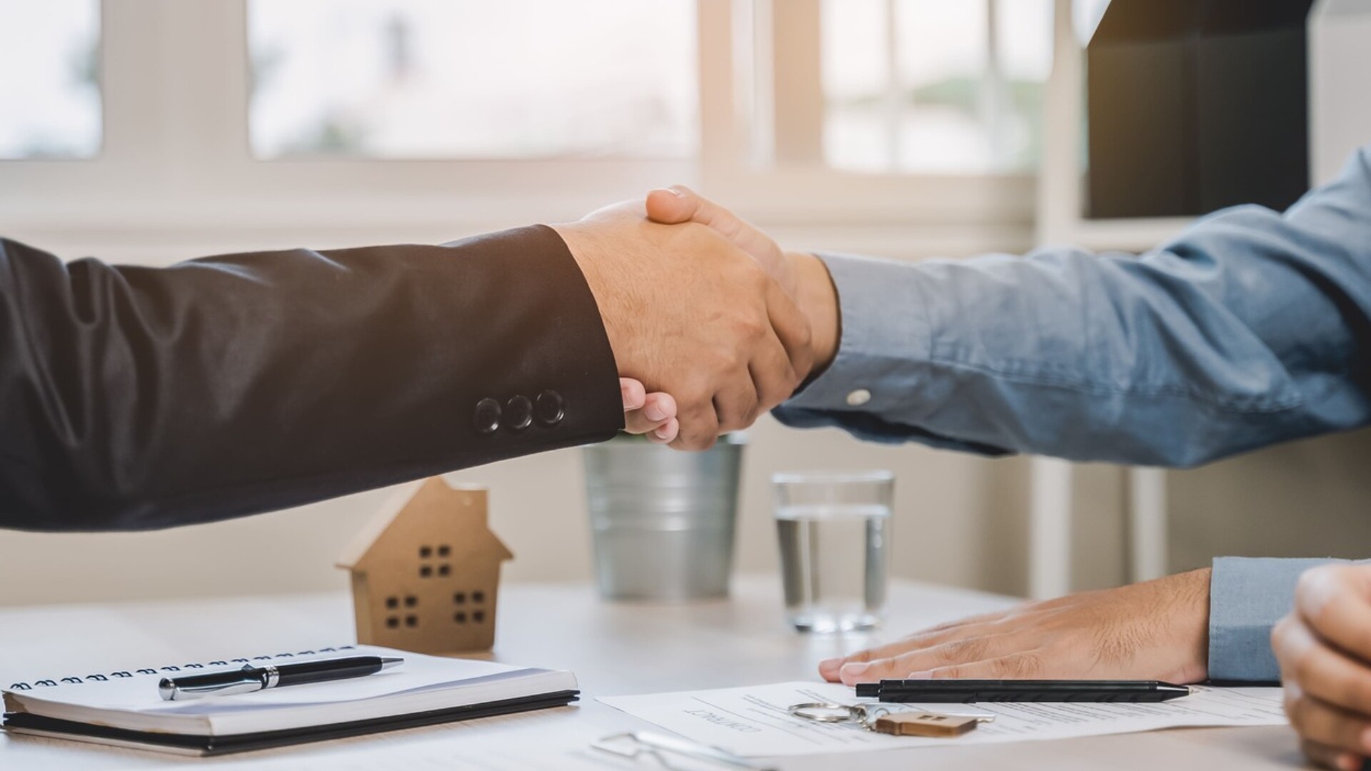 Handschlag von Businesspartnern