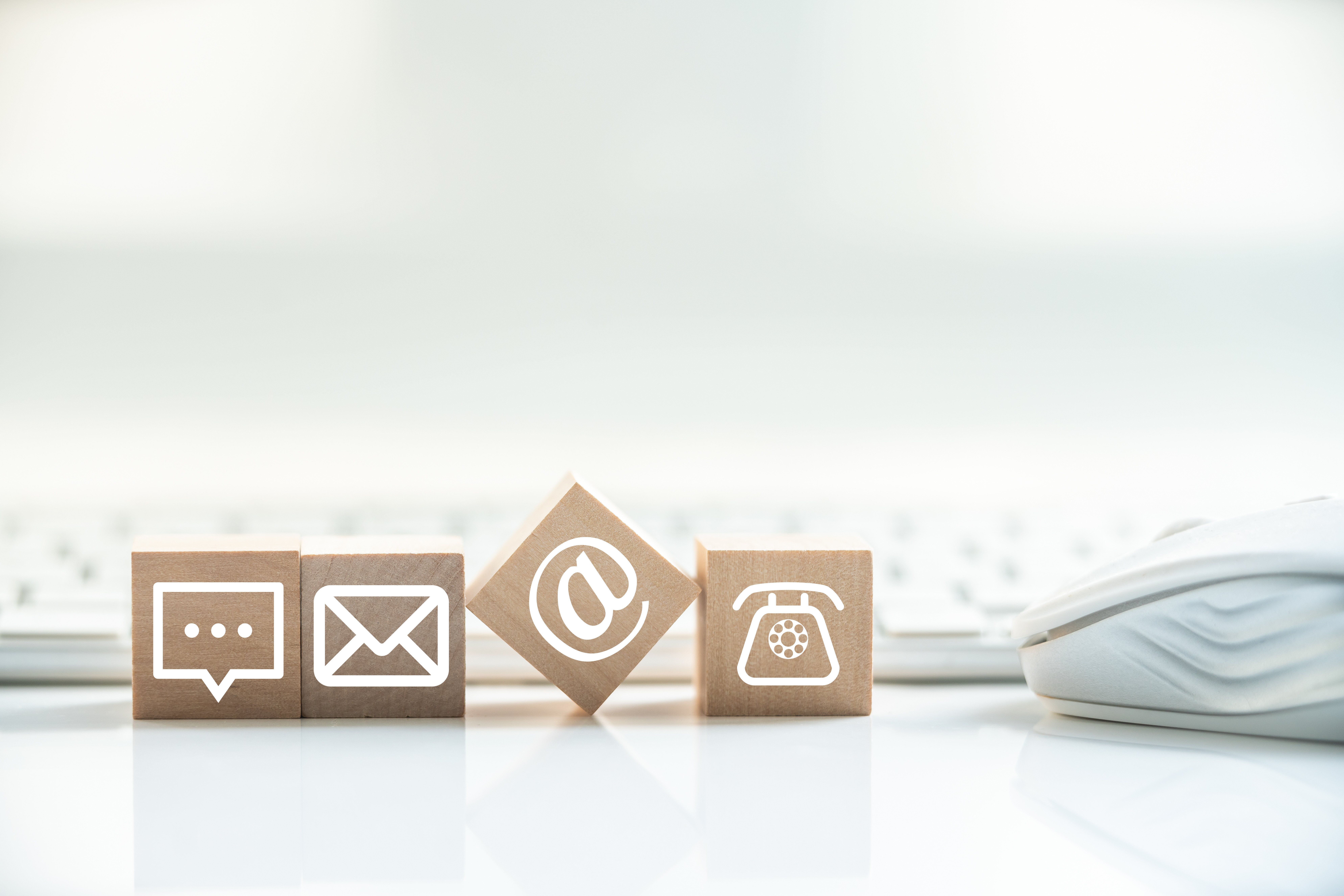 Hotline support contact communication concept