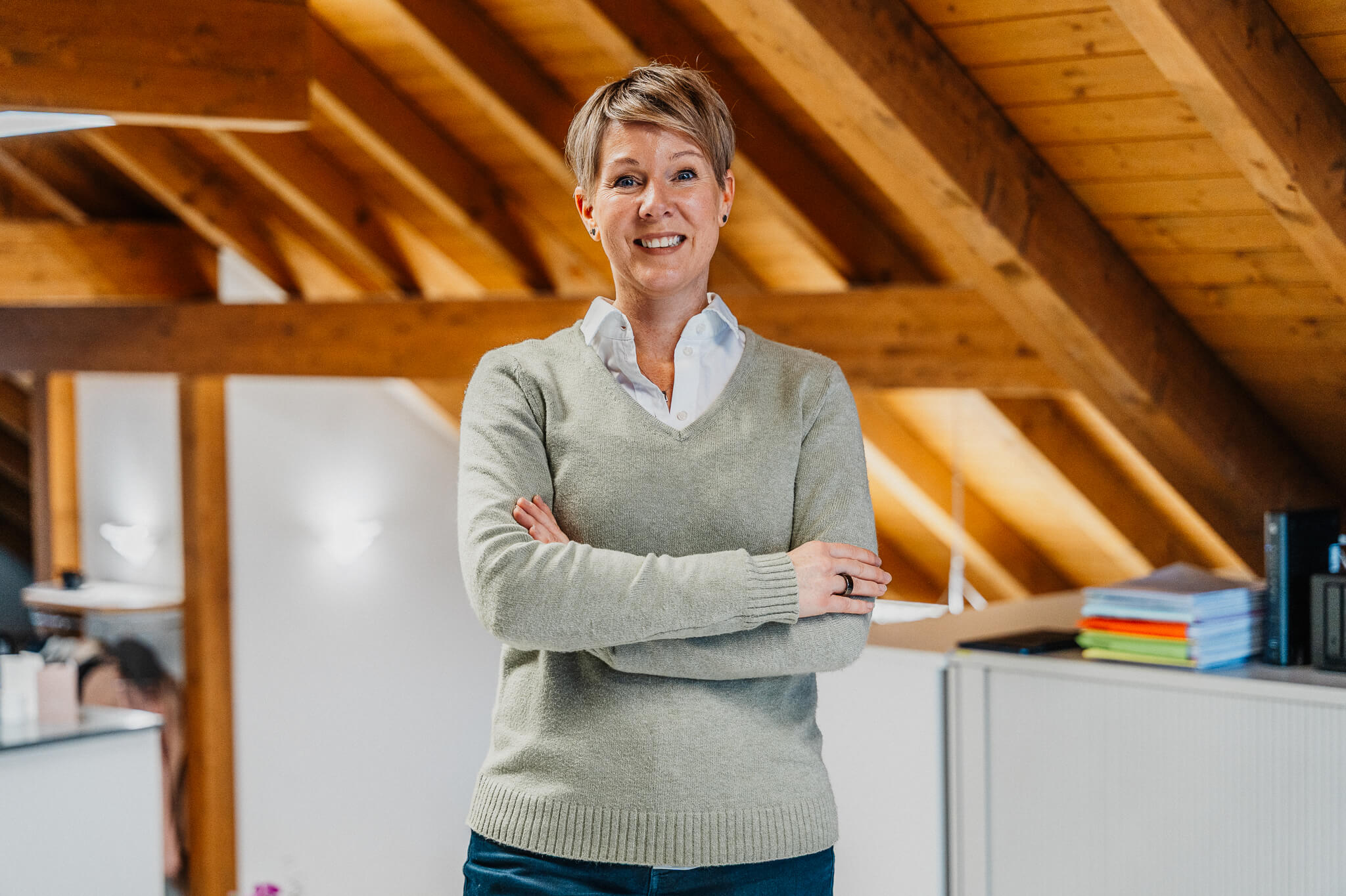 Petra Staubli freut sich, Sie im Immobilienbüro in Muri persönlich zu beraten - Ihre Immobilienexpertin rund um Einfamilienhäuser und Eigentumswohnungen