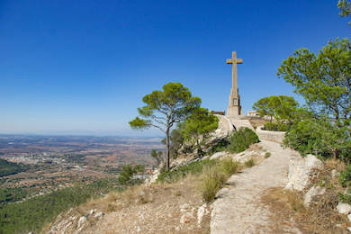 Steinkreuz Creu d'es Picot auf dem Puig de San Salvador