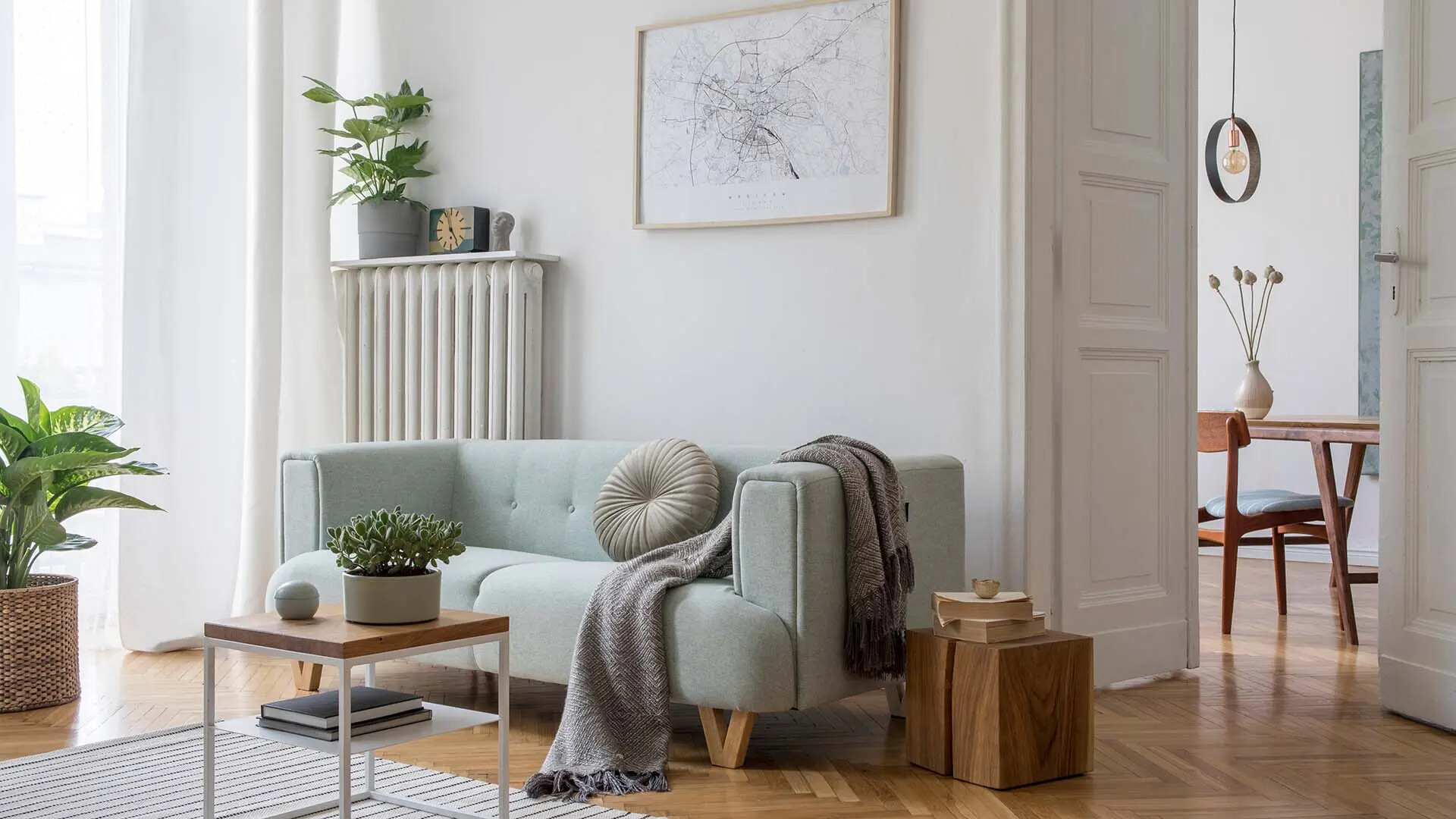 Eine modern eingerichtete Wohnung