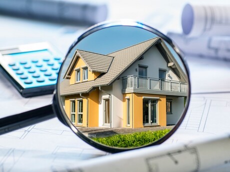 Haus unter der Lupe