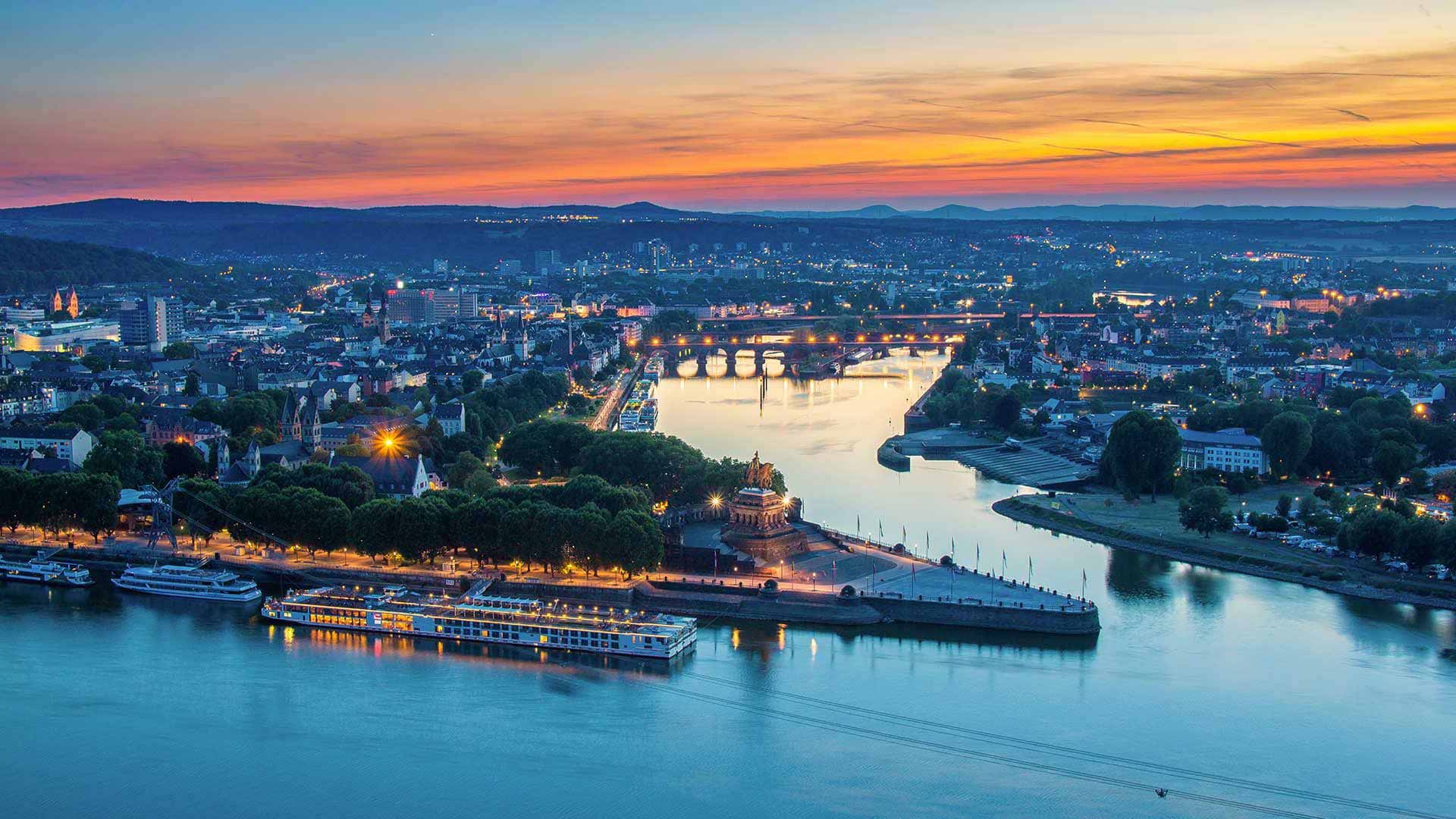 Blick auf Fluss in Koblenz