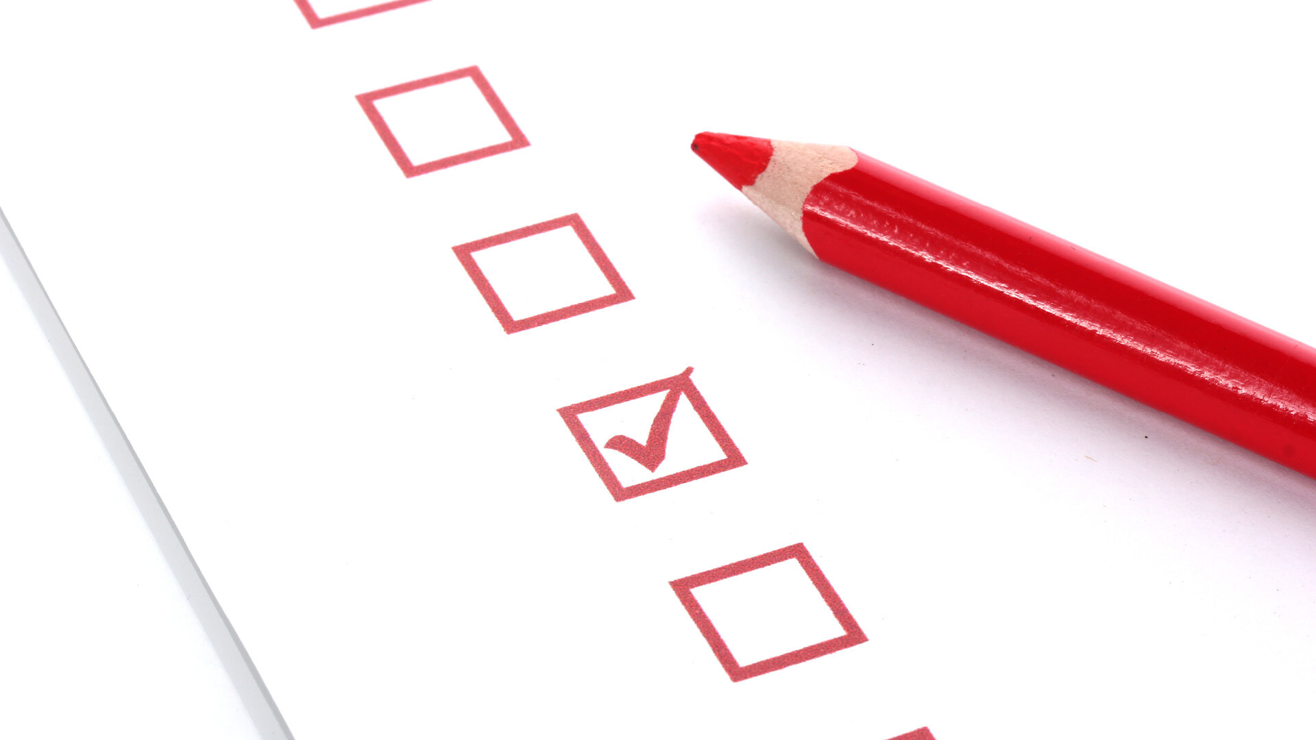 Checkliste mit roten Kästchen