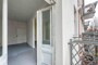 "unsanierte 2 Zimmer Altbauwohnung mit Aufzug und Südbalkon im Kollwitzkiez" - Blick in die Wohnung