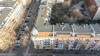 "unsanierte 2 Zimmer Altbauwohnung mit Aufzug und Südbalkon im Kollwitzkiez" - Blick zum Haus