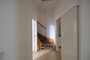 "unsanierte ca. 161 m² Altbau Wohn- und Gewerbemaisonette mit Balkon am Arnswalder Platz " - Durchgang EG / Treppe OG