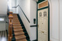 "Wunderschöne und helle Altbauwohnung mit Südbalkon am Stadtpark Steglitz, frei" - Treppenhaus