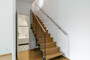 "Ruhige 3 Zimmer Maisonettewohnung mit Balkon am Helmi" - Treppe zum Obergeschoss