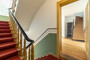 "Ruhige 3 Zimmer Maisonettewohnung mit Balkon am Helmi" - Treppenhaus mit Blick in die Wohnung