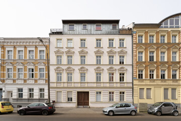 Solides Mehrfamilienhaus 20 WE auf großem Grund in Köpenick, 12557 Berlin, Mehrfamilienhaus