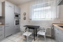 "5-Zimmer Wohnung mit Balkon im grünen Wittenau" - Küche
