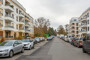 "5-Zimmer Wohnung mit Balkon im grünen Wittenau" - Blick in die Straße