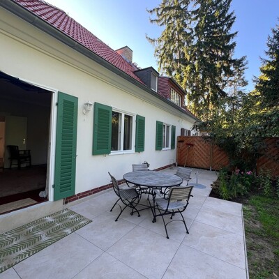 Liebevoll renoviertes Haus am Neuen Garten für bis zu 6 Monaten zu vermieten Liebevoll renoviertes Haus am Neuen Garten für bis zu 6 Monaten zu vermieten