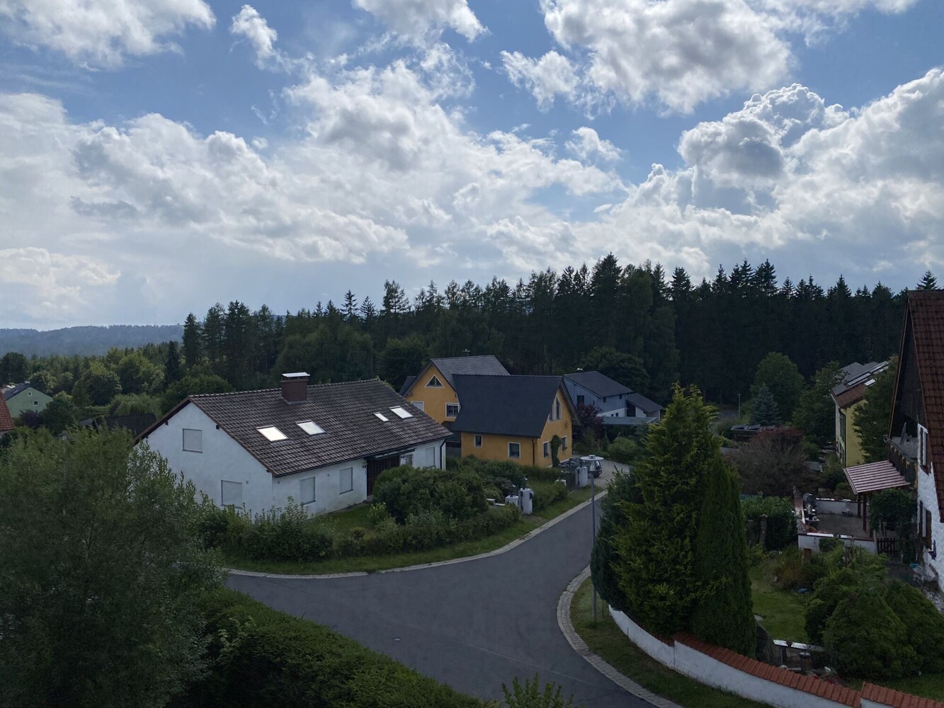 Reserviert! Charmante Maisonette-Dachgeschosswohnung mit Balkon, Einbauküche & Stellplatz - Bild 12 Reserviert! Charmante Maisonette-Dachgeschosswohnung mit Balkon, Einbauküche & Stellplatz - Bild 12