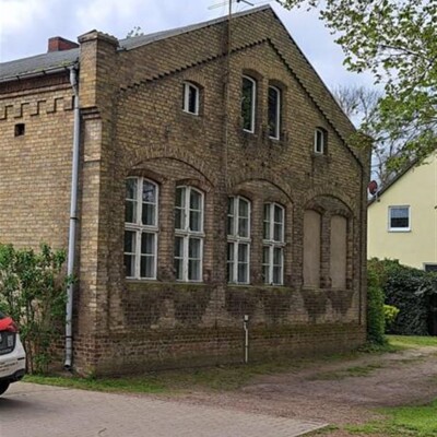 Sanierungsbedürftiges Mehrfamilienhaus mit Denkmalstatus am Wasser 5 min von Potsdam entfernt -  Vorschau 8
