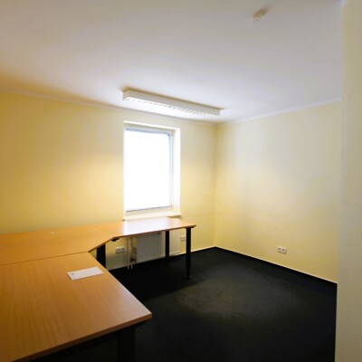 Großzügiges helles Büro im Hinterhof der Zeppelinstraße -  Vorschau 6