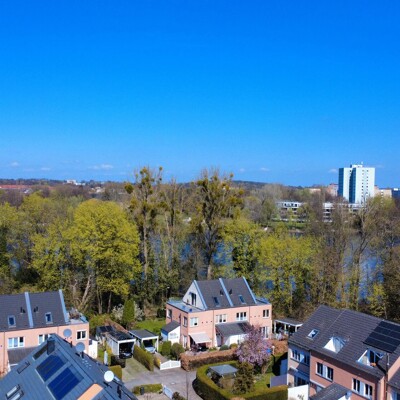 Einzigartiges Energiespar-Reihenendhaus auf Hermannswerder von Wasser umgeben - Vorschau 39 Einzigartiges Energiespar-Reihenendhaus auf Hermannswerder von Wasser umgeben - Vorschau 39