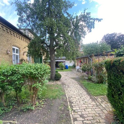 Sanierungsbedürftiges Mehrfamilienhaus mit Denkmalstatus am Wasser 5 min von Potsdam entfernt -  Vorschau 4