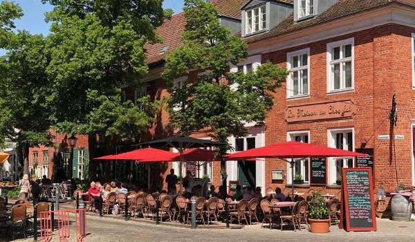 Renovation of a historical building in the Dutch Quarter of Potsdam Renovation of a historical building in the Dutch Quarter of Potsdam