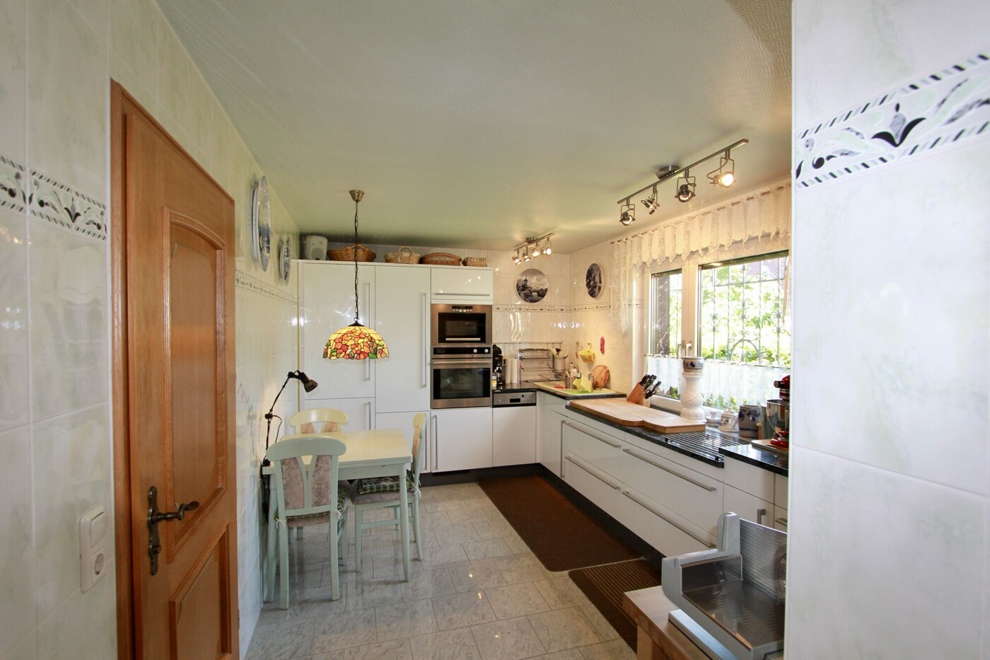 Charmantes Einfamilienhaus mit Doppelgarage und Sauna -  Bild 6