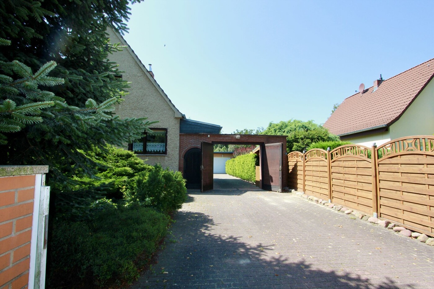 Charmantes Einfamilienhaus mit Doppelgarage und Sauna -  Bild 21