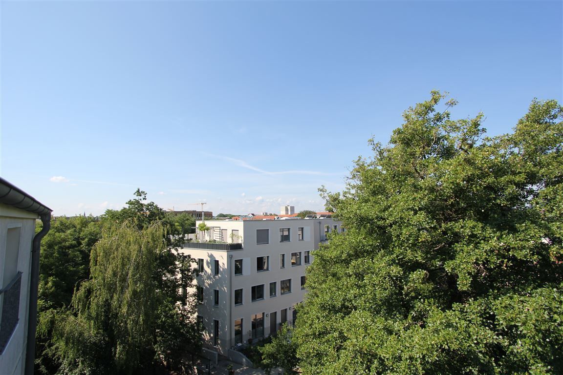 Möblierte Dachgeschosswohnung am Scharfgraben nahe Bahnhof Charlottenhof -  Bild 2