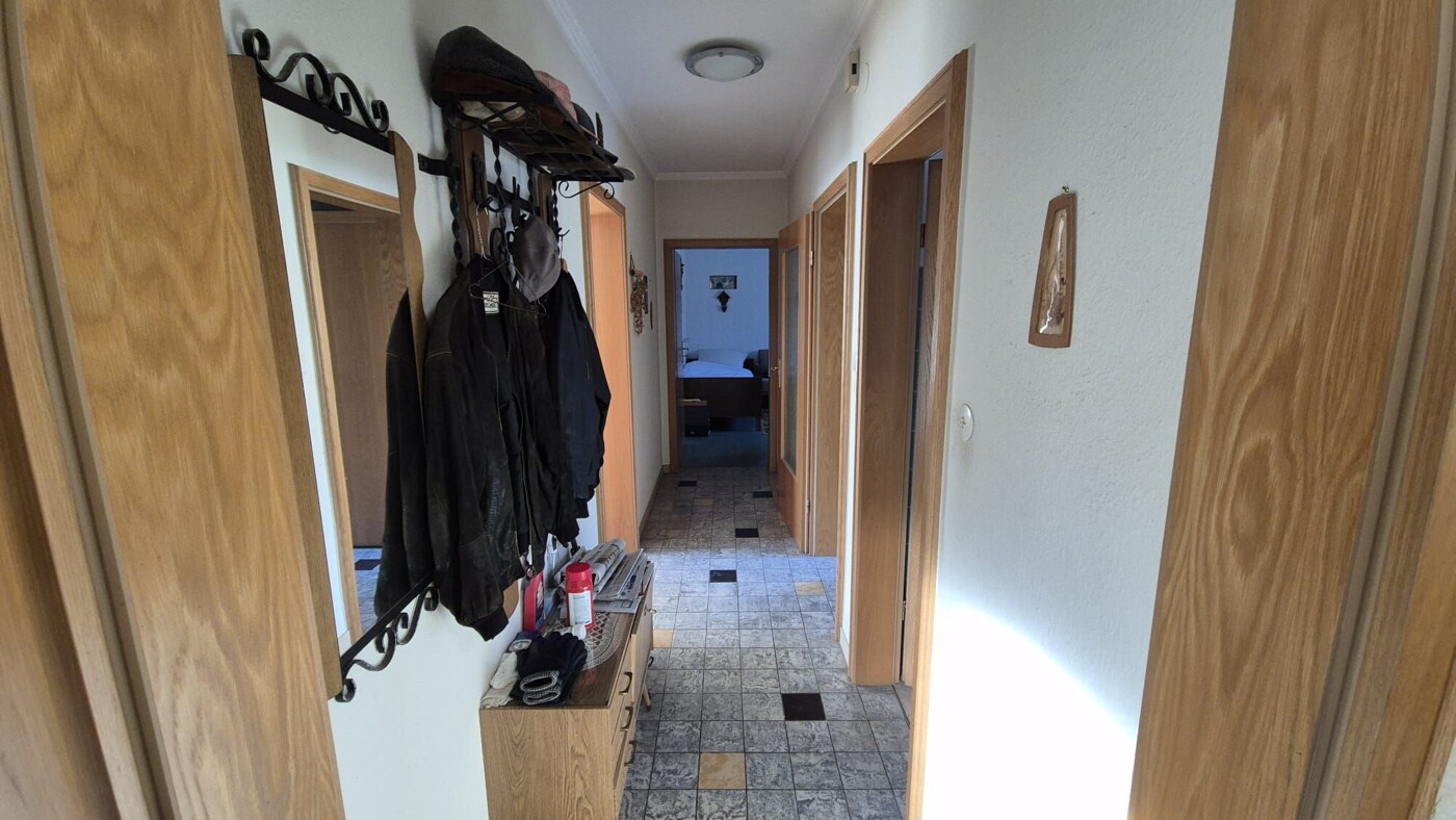 Freistehendes Einfamilienhaus auf großzügigem Grundstück in ruhiger Wohnlage -  Bild 18