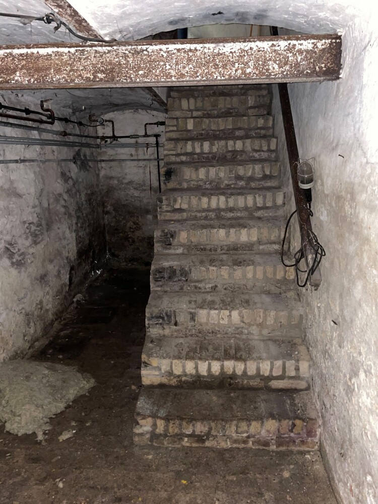 Sanierungsbedürftiges ehemaliges Schulgebäude mit Denkmalstatus in Wassernähe - Bild 61 Sanierungsbedürftiges ehemaliges Schulgebäude mit Denkmalstatus in Wassernähe - Bild 61