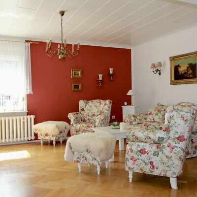 Charmantes Einfamilienhaus mit Doppelgarage und Sauna -  Vorschau 8