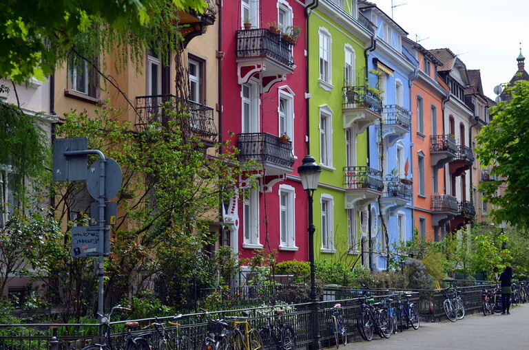 Bunte Altbauten Freiburg