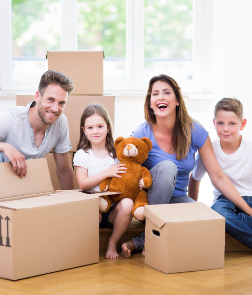 Familie beim Umzug