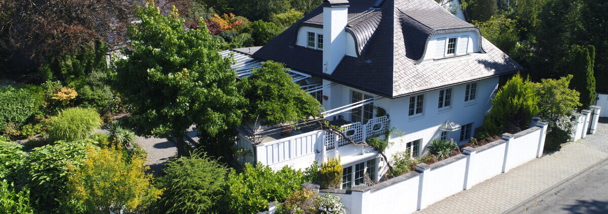 Selektive villa-im-gruenen-1 Checkliste: Scheidungsimmobilie BLOG: Immobilien  Scheidungsfall Scheidung Immobilienteilung Immobilien im Scheidungsfall Immobilie übertragen 