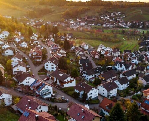 Selektive depositphotos_428921104_xl_klein_copyright_sorokopud-1024x536-1 Immobilienverkauf aus der Ferne: So gelingt er beim Umzug ins Ausland  
