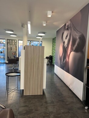 Moderner,voll ausgestatteter Friseursalon in zentraler Lage von Waiblingen mit Stammkunden abzugeben, 71332 Waiblingen, Ladenlokal