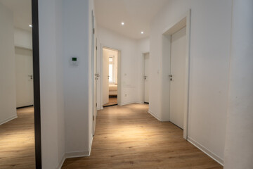 Provisionsfrei**Zu Fuß in die City! 5-Zi.-Wohnung als Kapitalanlage im gefragten Stgt.- Westen**, 70197 Stuttgart, Erdgeschosswohnung