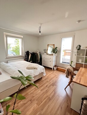 ++ Geräumiges + helles WG-Zimmer mit Balkon in Stuttgart-Feuerbach ++, 70469 Stuttgart / Feuerbach, Etagenwohnung
